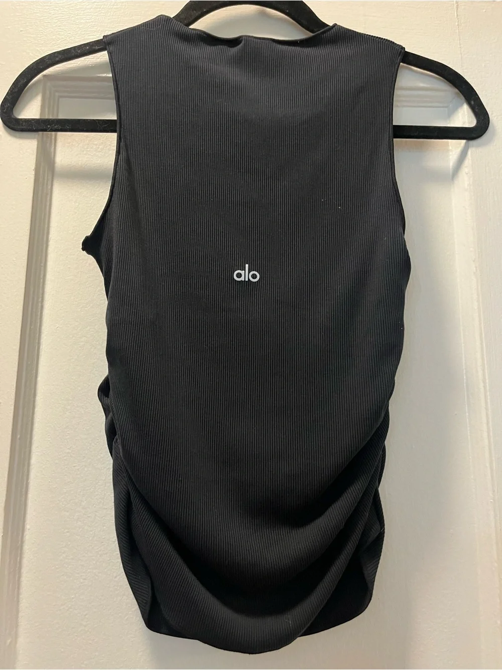 Alo Yoga Ribbed En Pointe Tank- small flaw